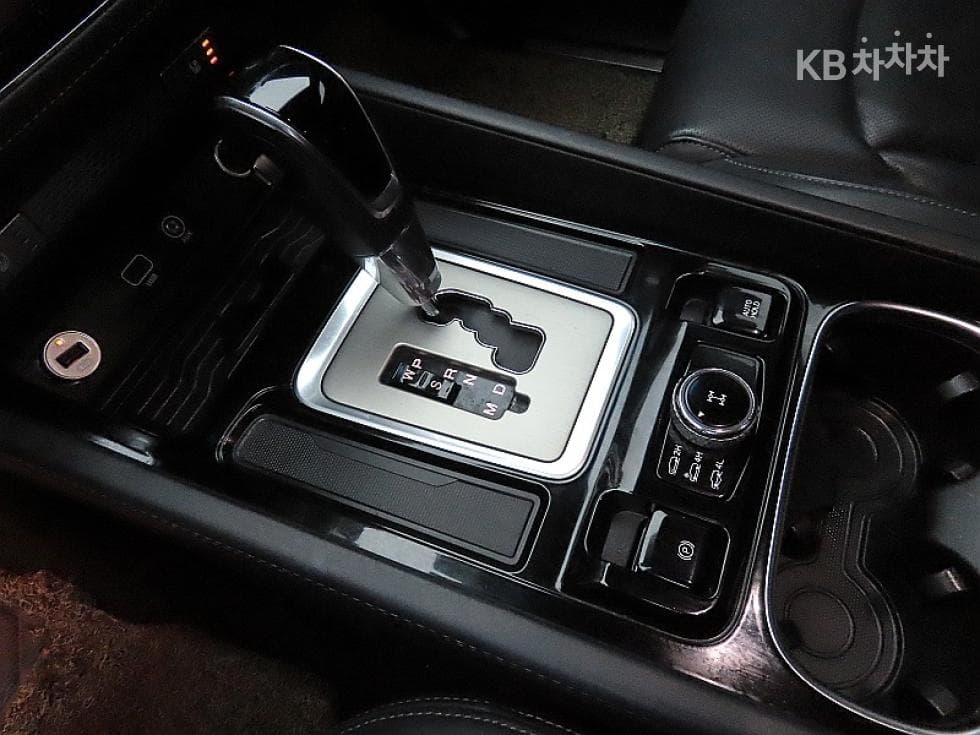 KG Mobility G4 Rexton2.2 4WD 유라시아 에디션 - 9
