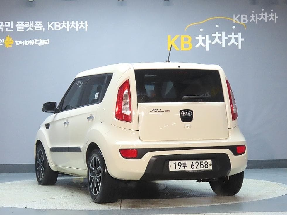 Kia Soul1.6 GDI Premium Eco (economy trim)Plus - 4