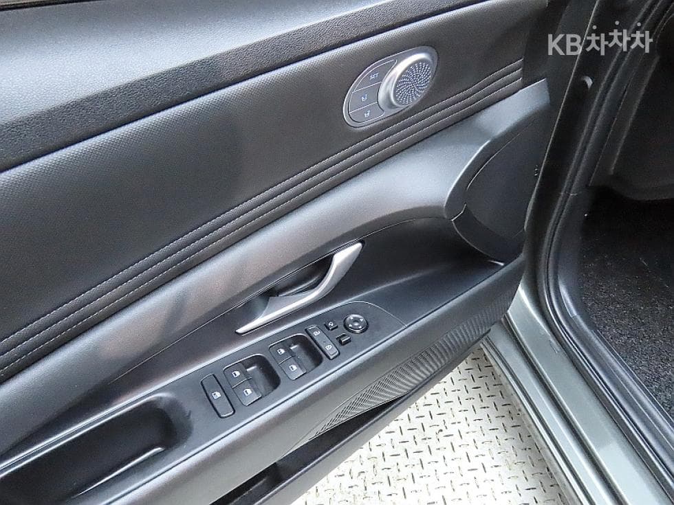 Hyundai All New Avante (Elantra)(CN7)1.6 Gasoline Modern - 13