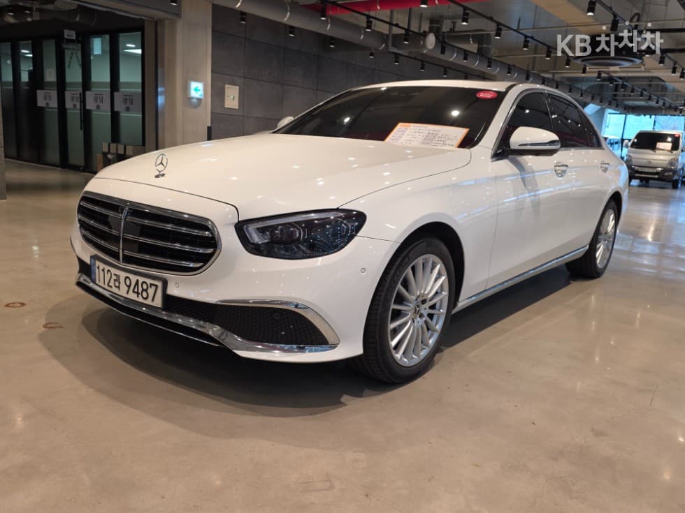 Mercedes-Benz E-Клас (W213) E250 Exclusive - Image 1
