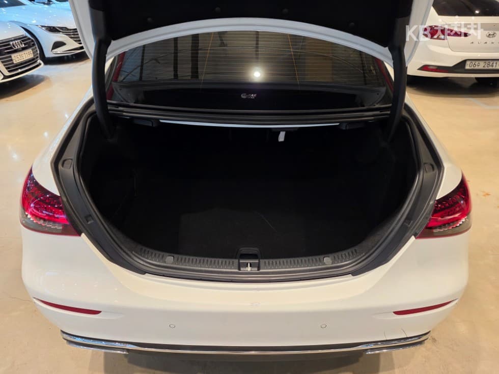 Mercedes-Benz E-Клас (W213)E250 Exclusive - 6