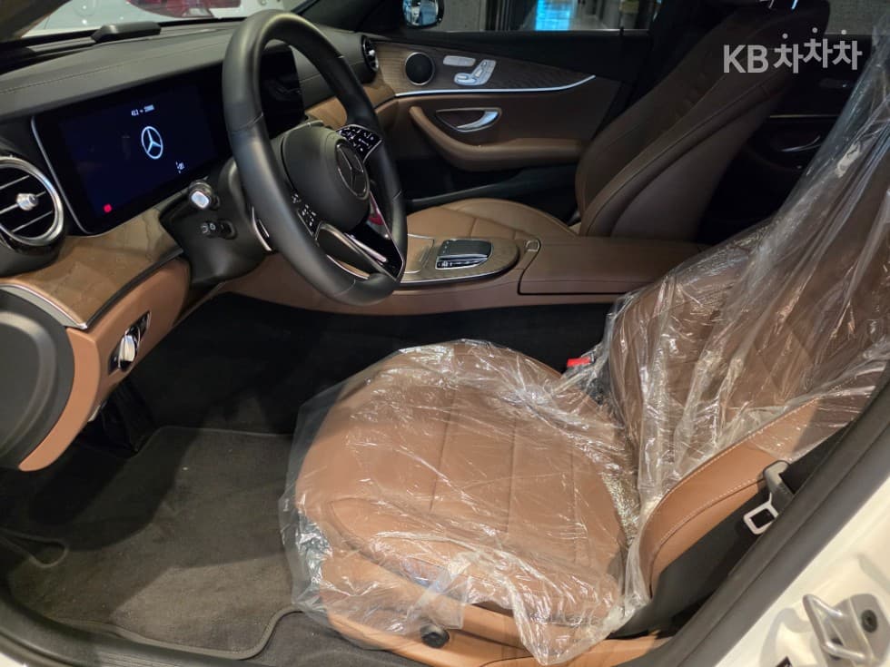 Mercedes-Benz E-Клас (W213)E250 Exclusive - 14