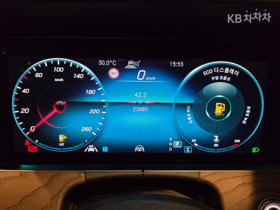 Mercedes-Benz E-Клас (W213)E250 Exclusive - 10