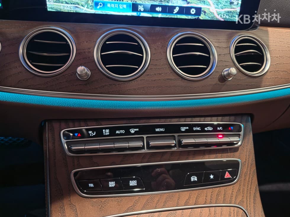 Mercedes-Benz E-Клас (W213)E250 Exclusive - 19