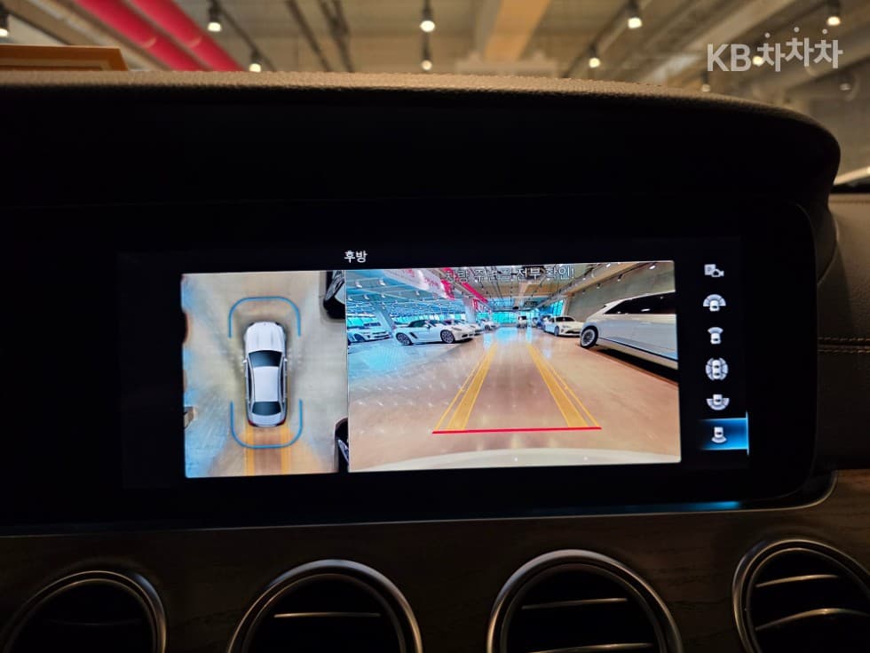 Mercedes-Benz E-Клас (W213)E250 Exclusive - 13