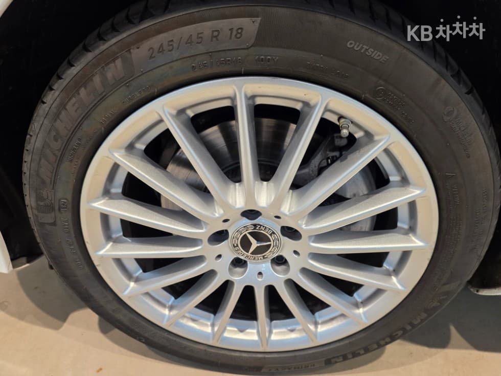 Mercedes-Benz E-Клас (W213)E250 Exclusive - 25