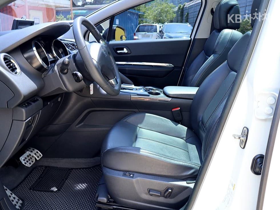 Peugeot 3008 1st Generation2.0 HDi Алур (среден/висок клас) 럭스 - 11