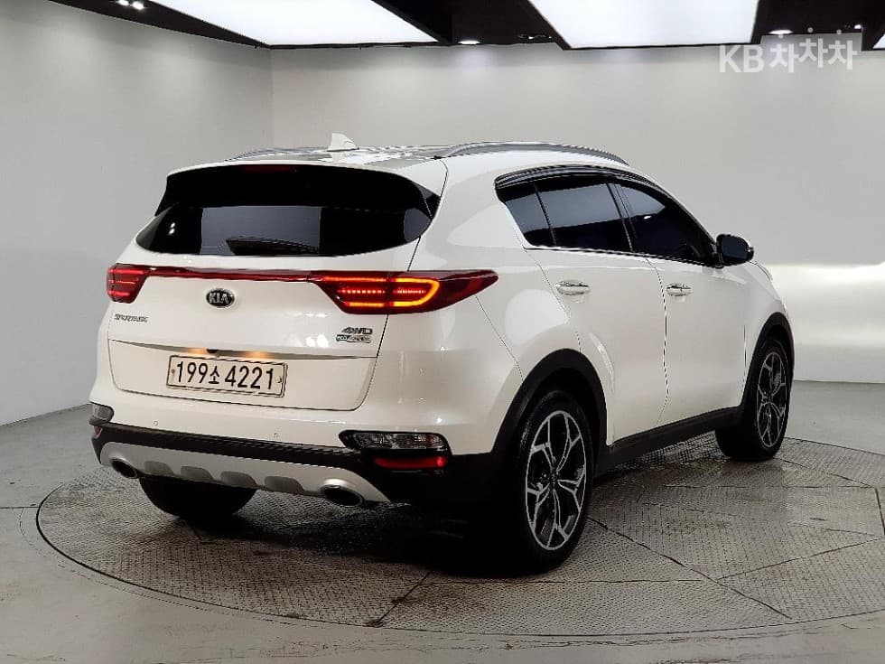 Kia Sportage 더 볼드2.0 Diesel 4WD Seater텔리전트 - 3