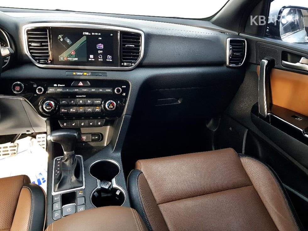 Kia Sportage 더 볼드2.0 Diesel 4WD Seater텔리전트 - 10