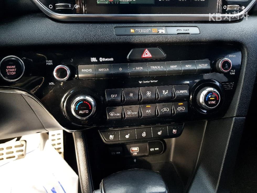 Kia Sportage 더 볼드2.0 Diesel 4WD Seater텔리전트 - 11