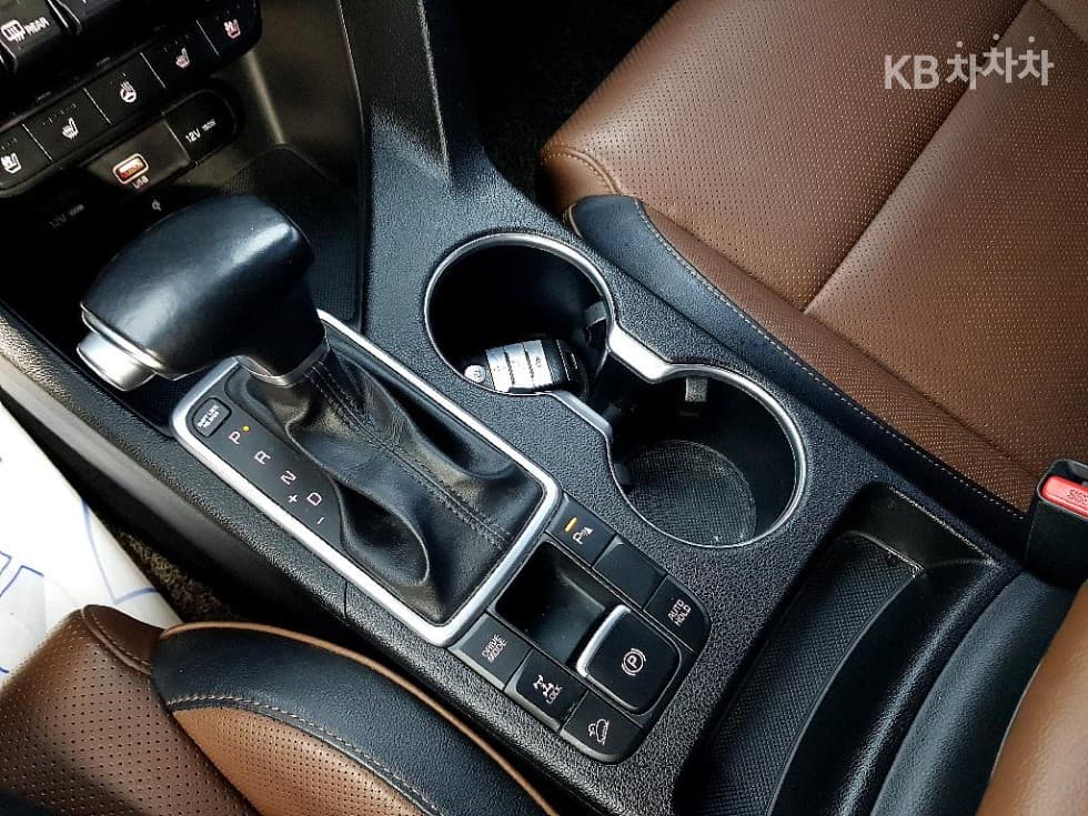 Kia Sportage 더 볼드2.0 Diesel 4WD Seater텔리전트 - 12