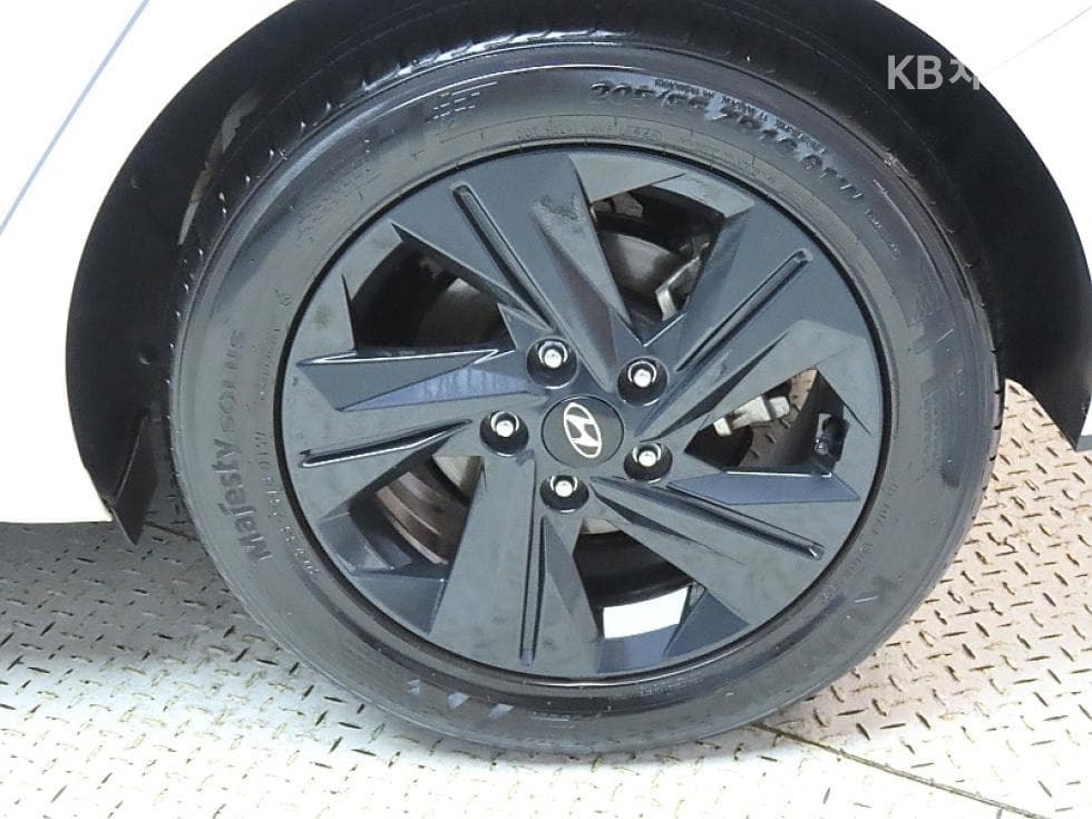 Hyundai All New Avante (Elantra)(CN7)1.6 Gasoline Modern - 20