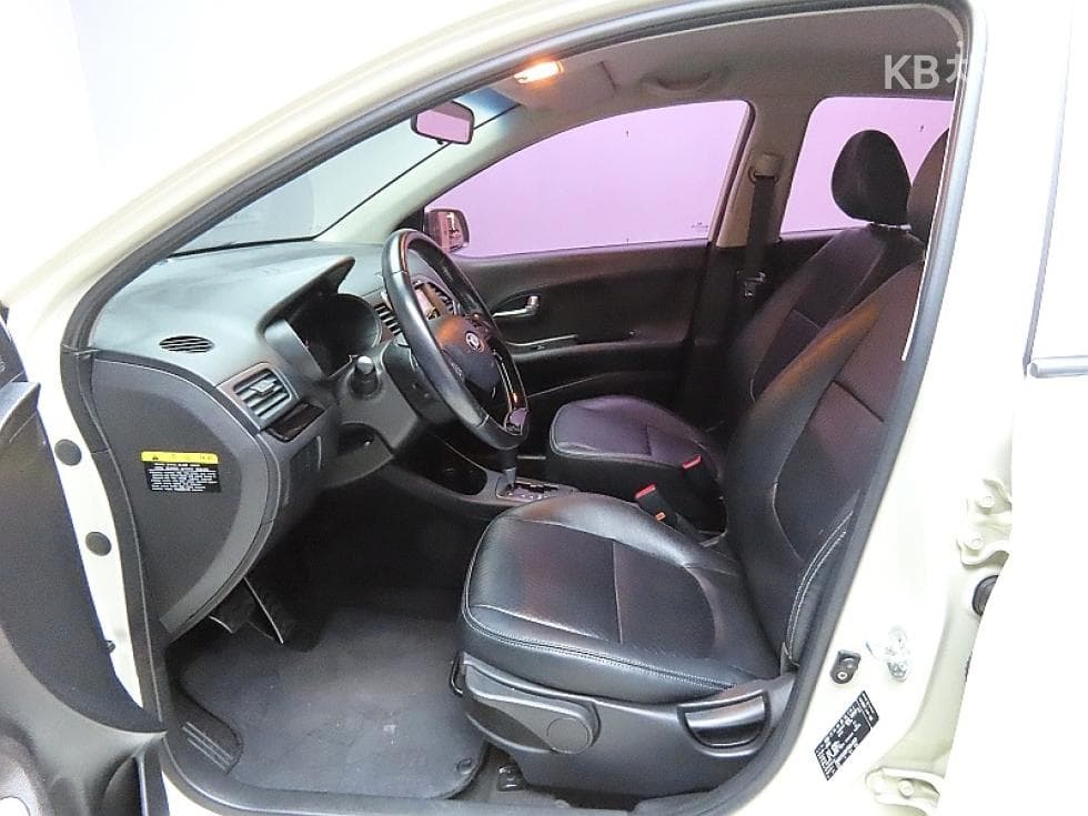 Kia all new Morning / PicantoLuxury - 10