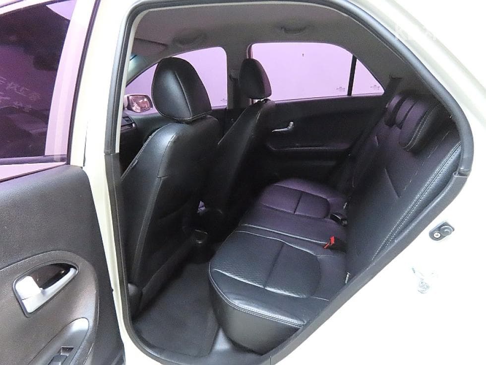 Kia all new Morning / PicantoLuxury - 12