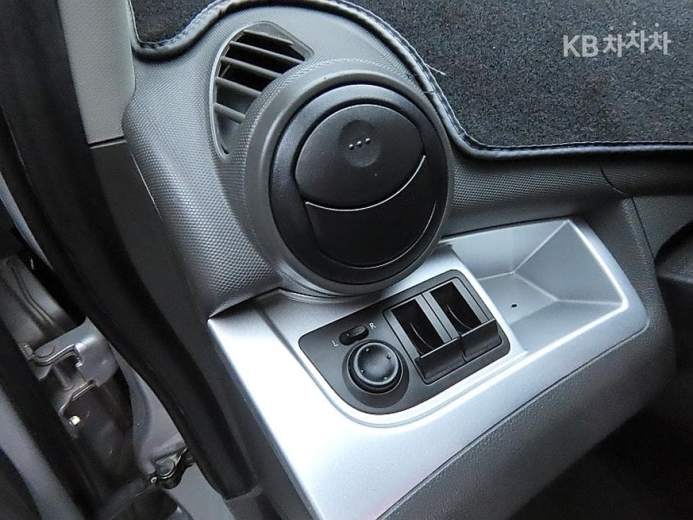GM Korea Chevrolet SparkSpark S LT - 12