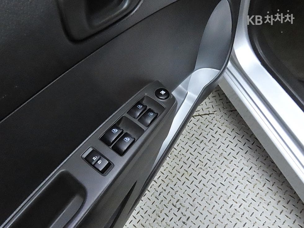 GM Korea Chevrolet SparkSpark S LT - 13
