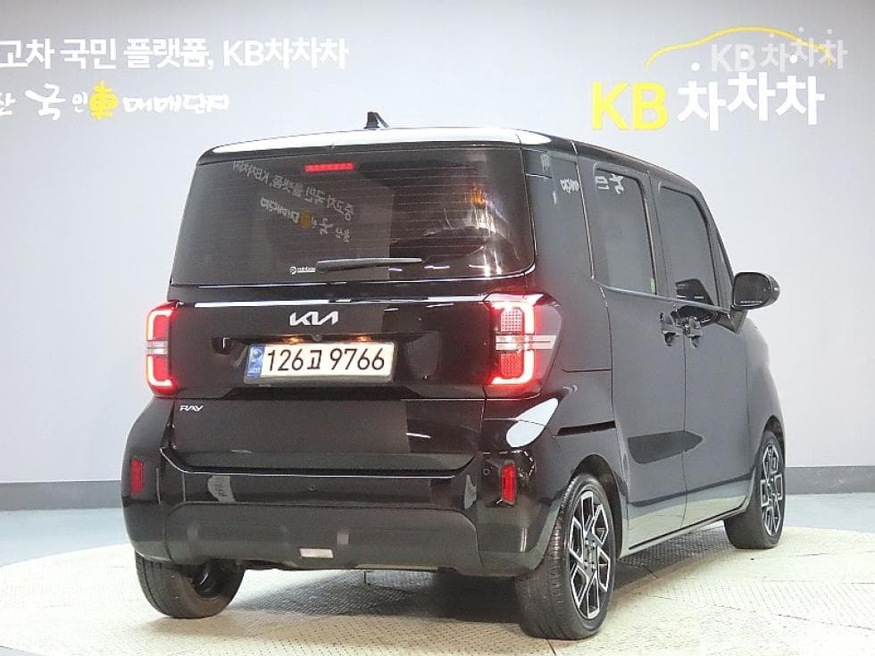 Kia The New (facelift) Kia Ray (van)1.0 Gasoline Signature - 2