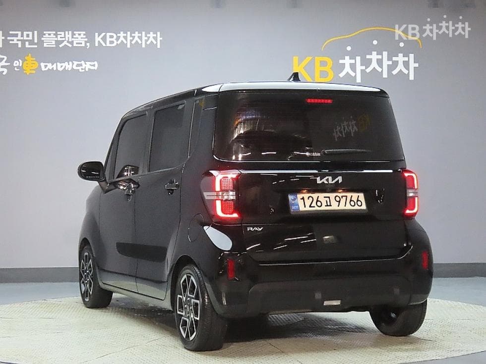 Kia The New (facelift) Kia Ray (van)1.0 Gasoline Signature - 4