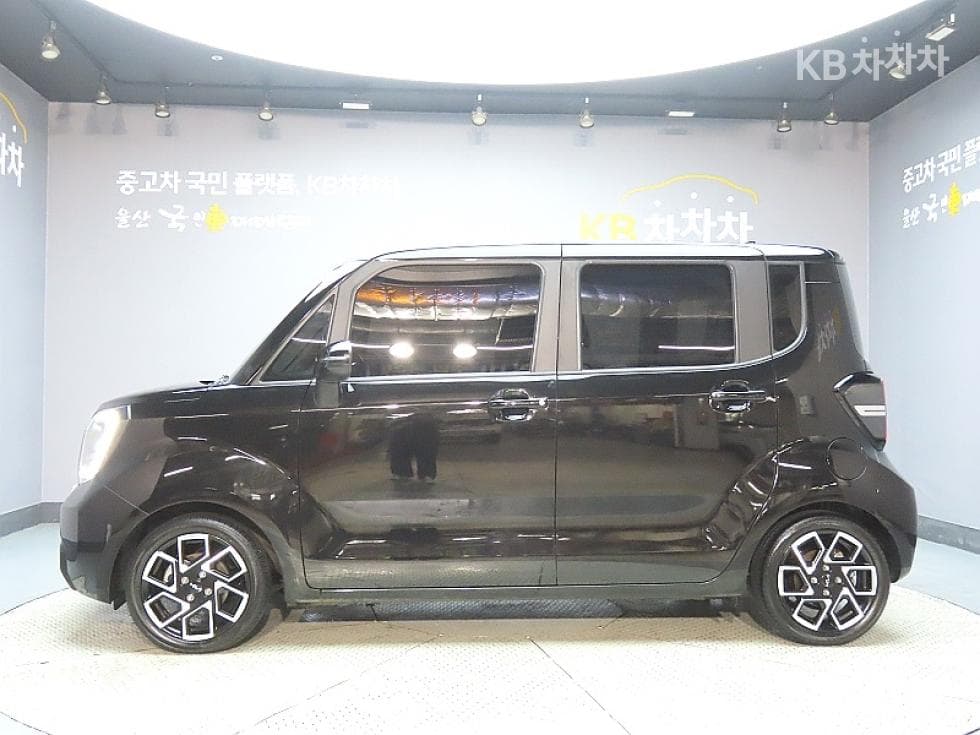 Kia The New (facelift) Kia Ray (van)1.0 Gasoline Signature - 5