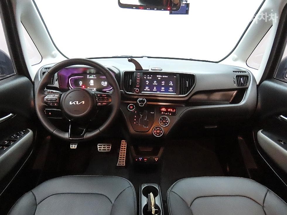 Kia The New (facelift) Kia Ray (van)1.0 Gasoline Signature - 6