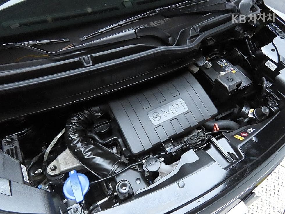 Kia The New (facelift) Kia Ray (van)1.0 Gasoline Signature - 7
