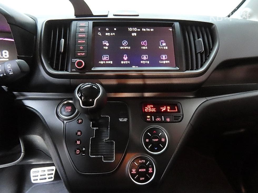 Kia The New (facelift) Kia Ray (van)1.0 Gasoline Signature - 17