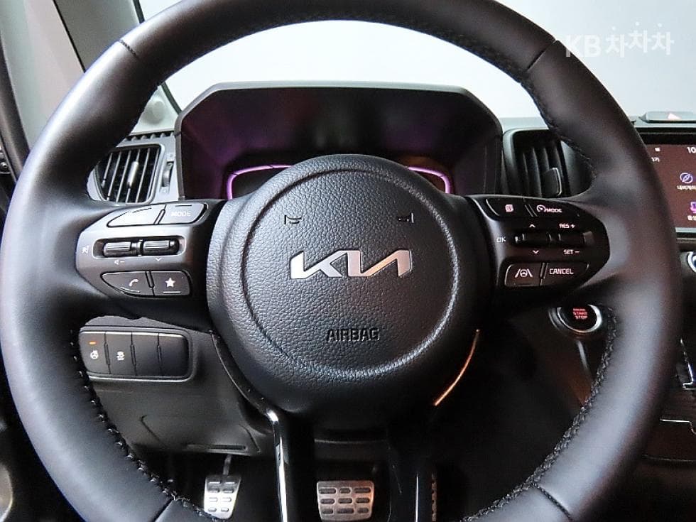 Kia The New (facelift) Kia Ray (van)1.0 Gasoline Signature - 18