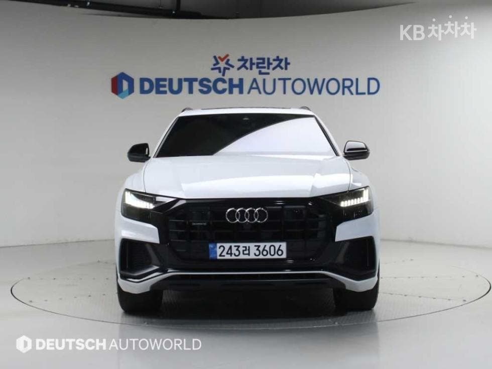 Audi Q83.0 55 TFSI Quattro Premium - 3