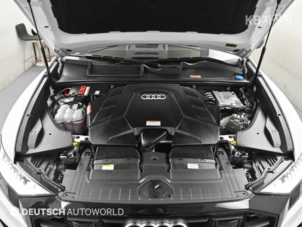 Audi Q83.0 55 TFSI Quattro Premium - 6