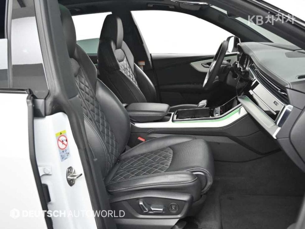 Audi Q83.0 55 TFSI Quattro Premium - 10