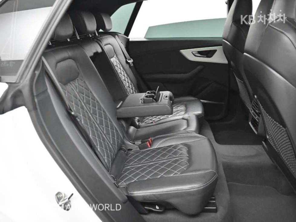 Audi Q83.0 55 TFSI Quattro Premium - 12