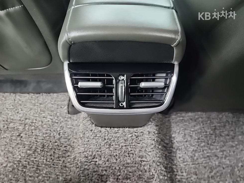 Hyundai The New (facelift) Grandeur (Azera)3.3 Calligraphy - 13