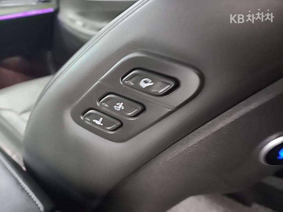 Hyundai The New (facelift) Grandeur (Azera)3.3 Calligraphy - 14