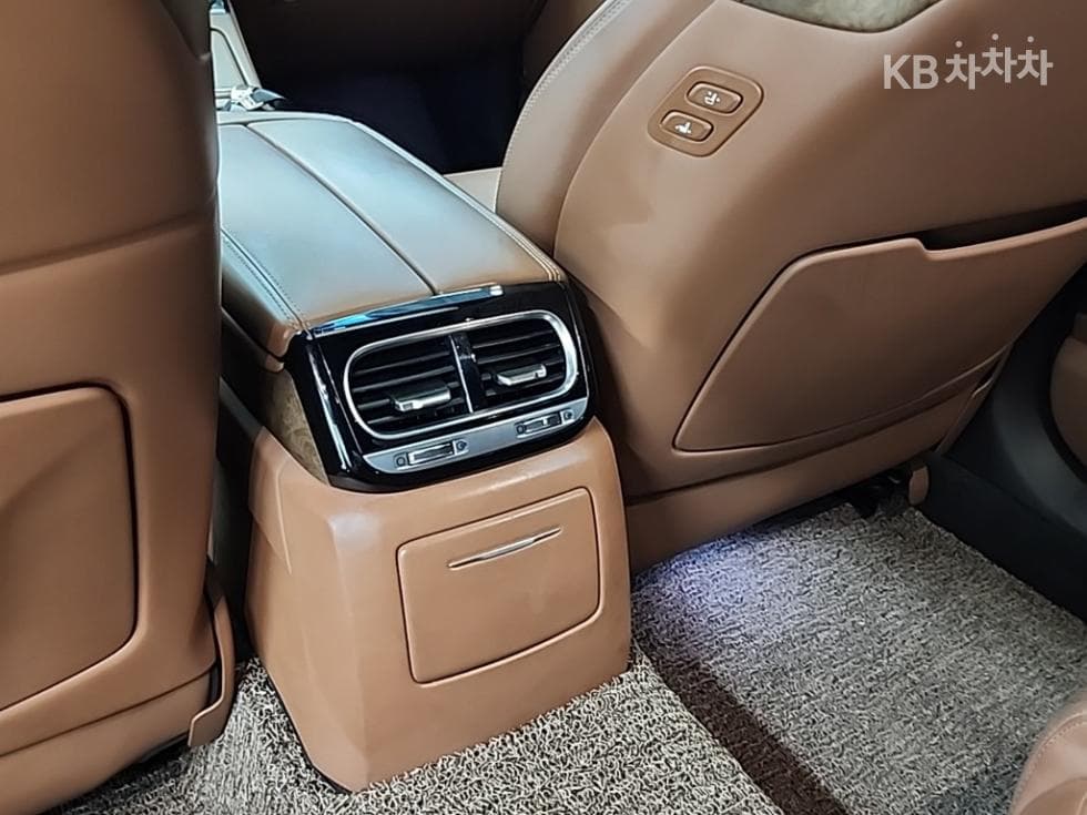Дженезис G903.3T GDi AWD Премиум Люкс - 13