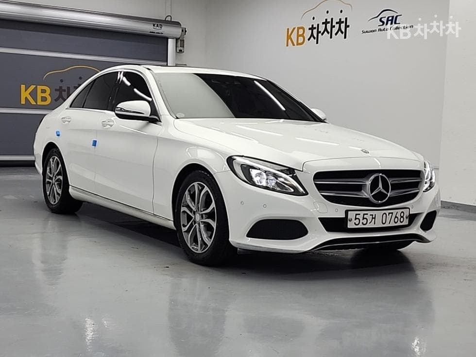 Mercedes-Benz The New (фейслифт) C-КласC220d Avantgarde W205 - 4