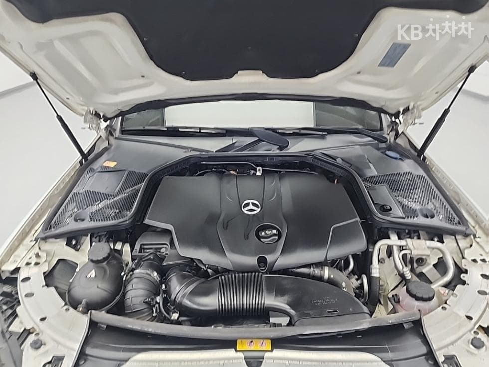 Mercedes-Benz The New (фейслифт) C-КласC220d Avantgarde W205 - 5