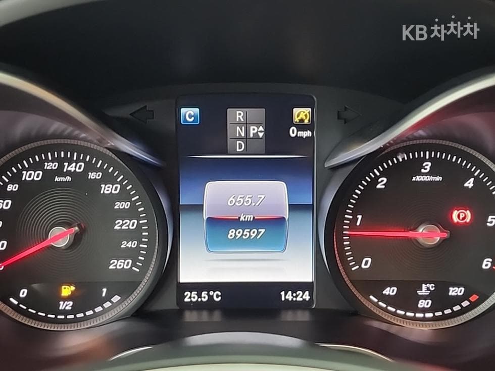 Mercedes-Benz The New (фейслифт) C-КласC220d Avantgarde W205 - 6