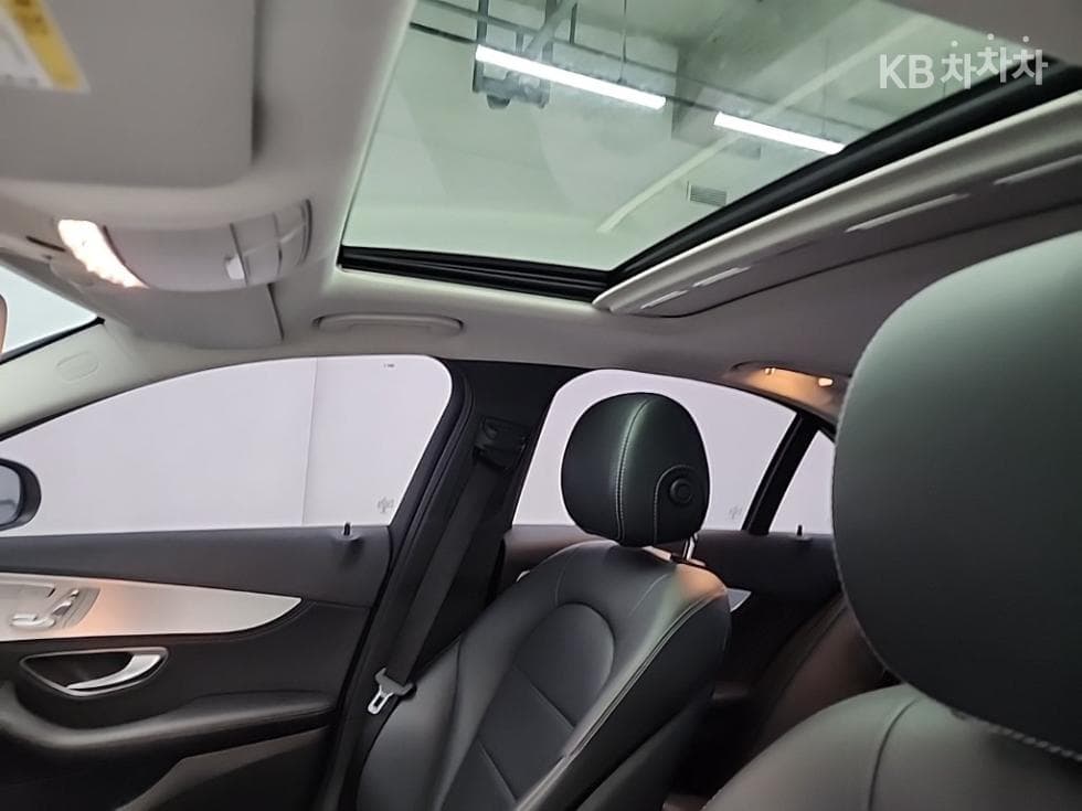 Mercedes-Benz The New (фейслифт) C-КласC220d Avantgarde W205 - 14