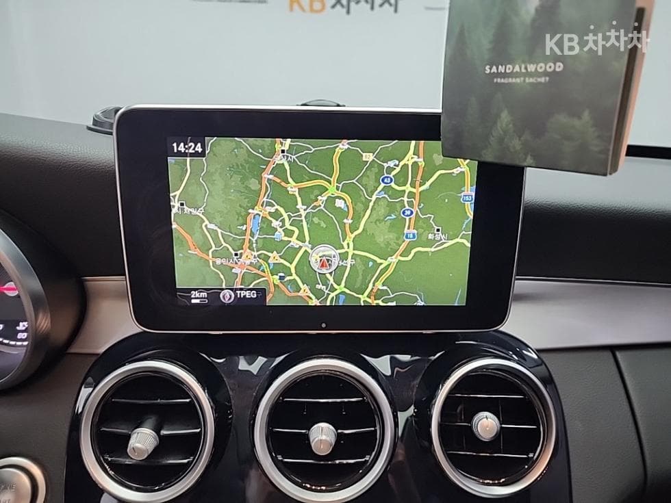 Mercedes-Benz The New (фейслифт) C-КласC220d Avantgarde W205 - 15