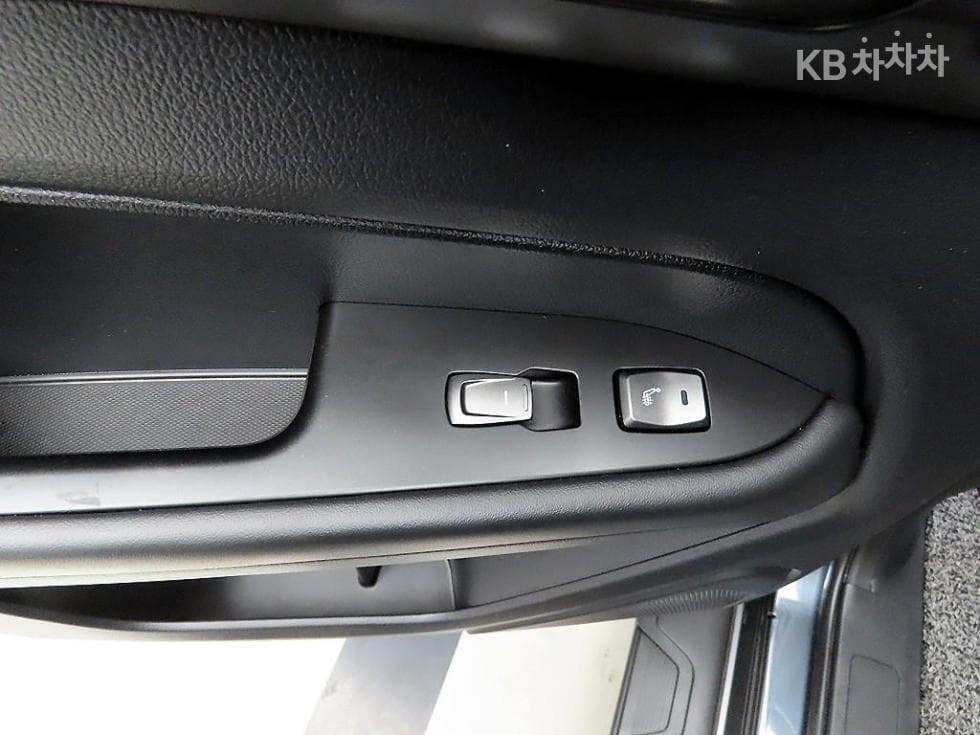 КейДжи Мобилити The New (фейслифт) Rexton 스포츠2.2 4x4 Престиж - 12
