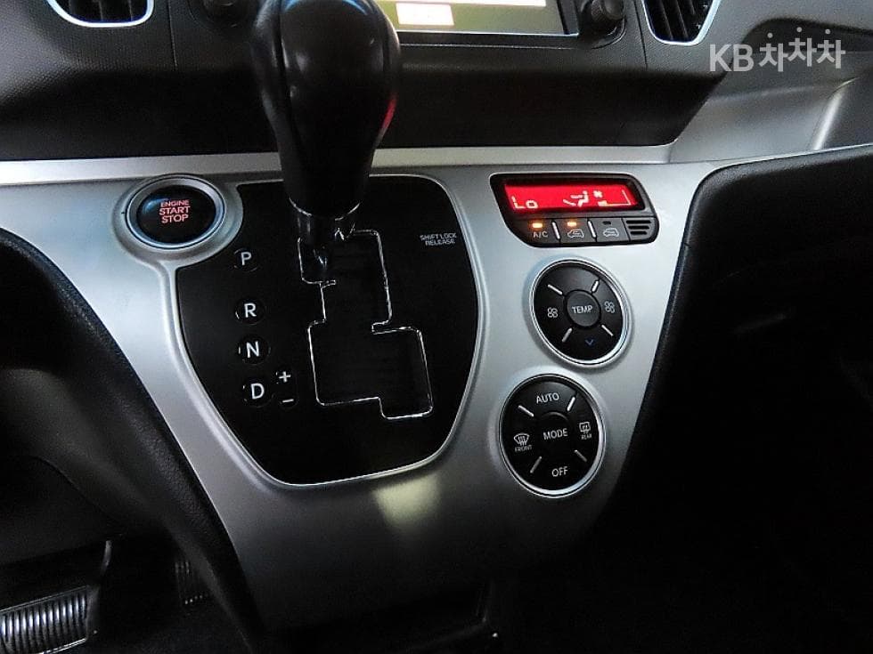 Kia Ray (van)1.0 Gasoline Prestige - 9