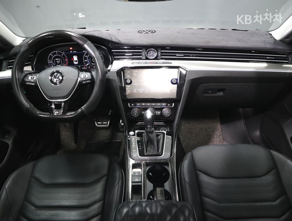 Volkswagen Arteon2.0 Турбо Дизел Инжекция Elegance Premium - 5