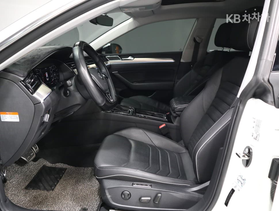 Volkswagen Arteon2.0 Турбо Дизел Инжекция Elegance Premium - 7