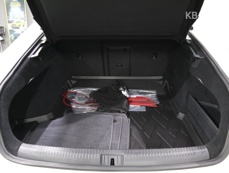 Volkswagen Arteon2.0 Турбо Дизел Инжекция Elegance Premium - 18