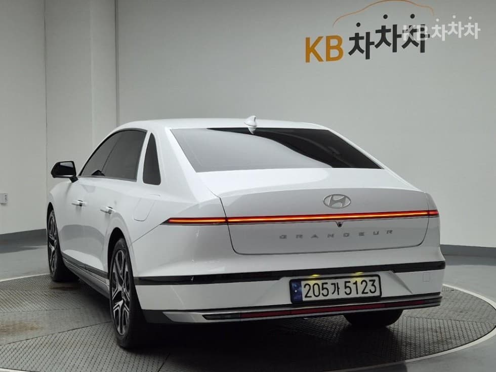 Hyundai The All New Grandeur (Azera) Hybrid1.6 Turbo Gasoline Exclusive - 2