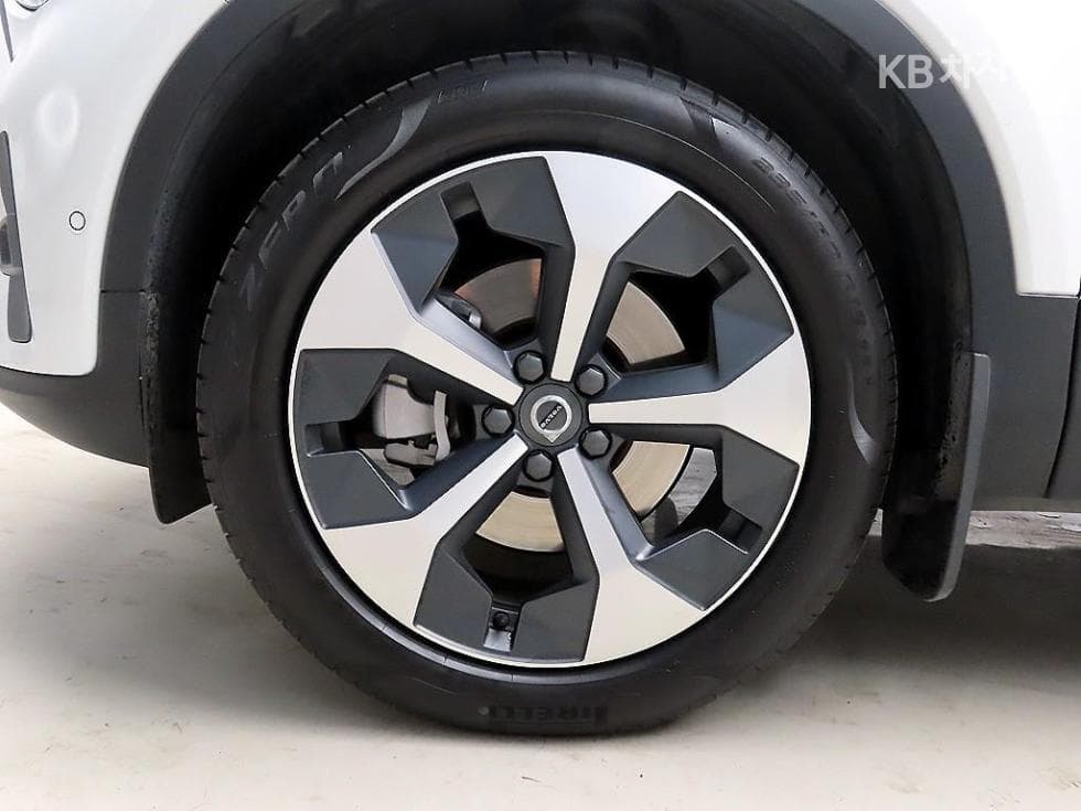 Volvo XC40B4 AWD Ultra Bright - 20