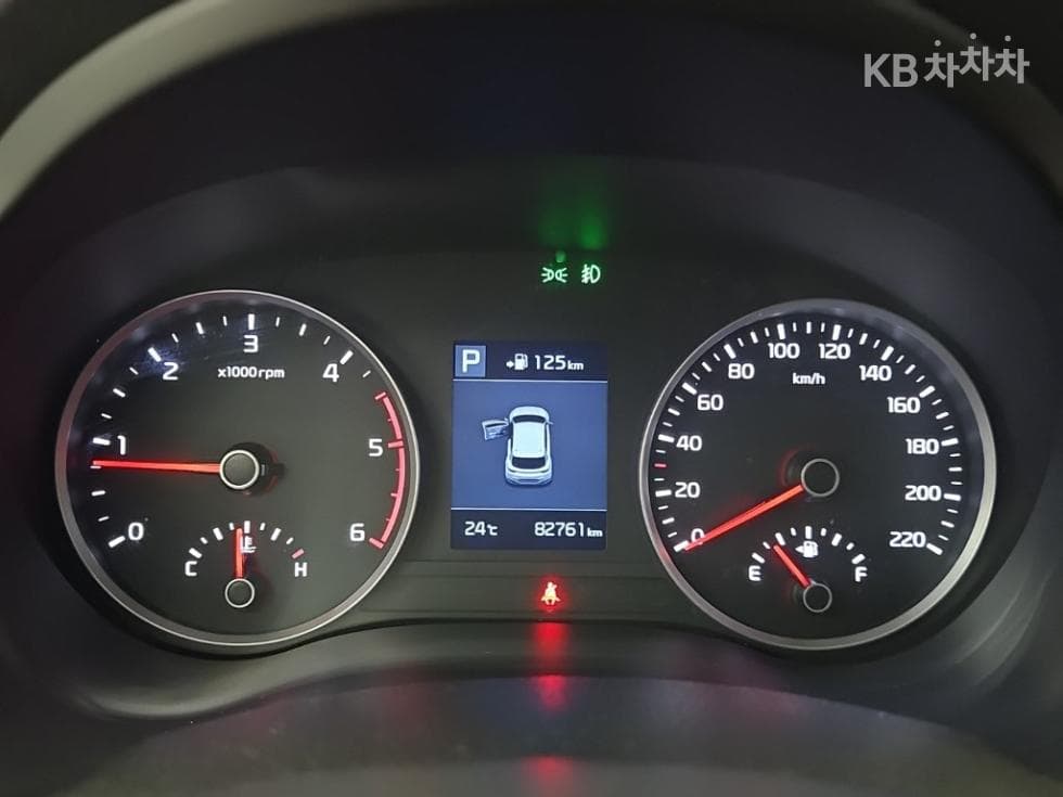 Киа StonicДизел 1.6 VGT Престиж - 6