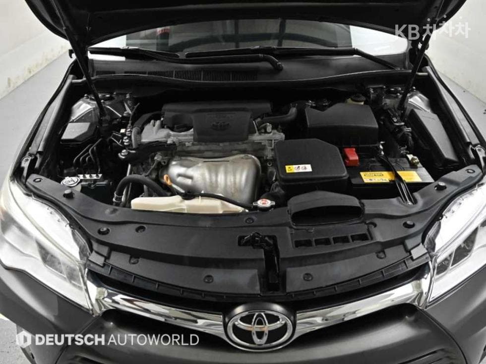 Toyota New Camry2.5 XLE - 6