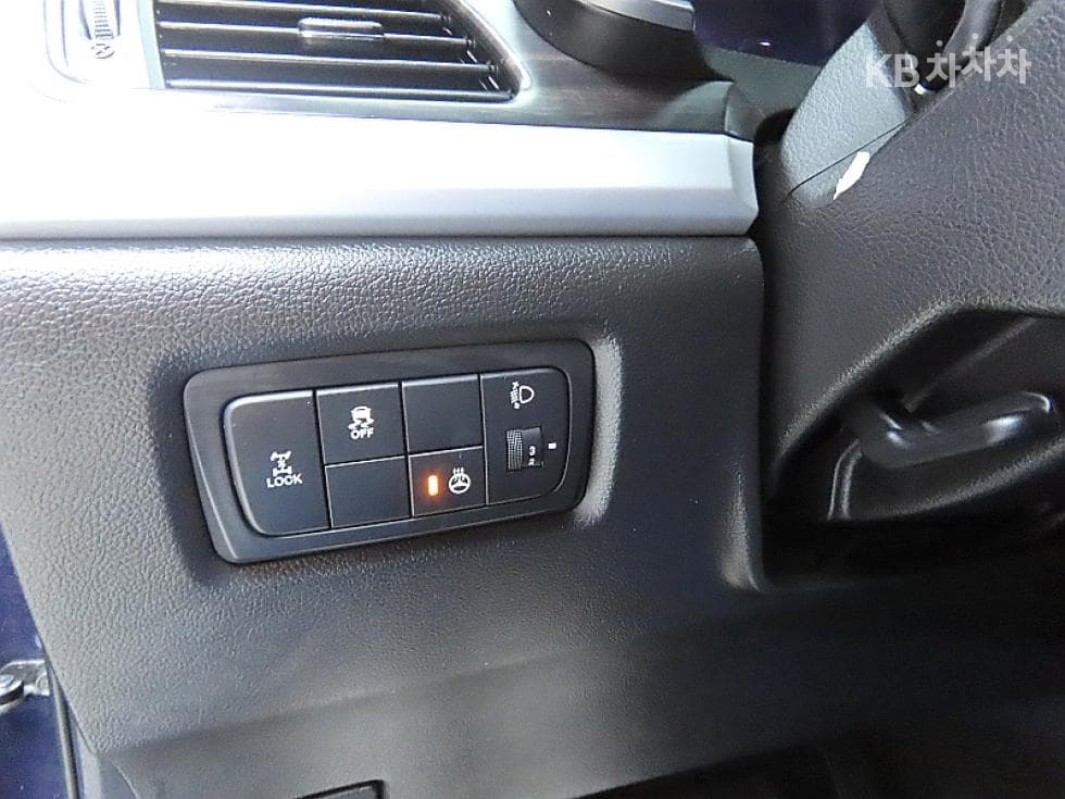 KG Mobility New코란도 C2.2 RX AWD Highest-end Type - 12