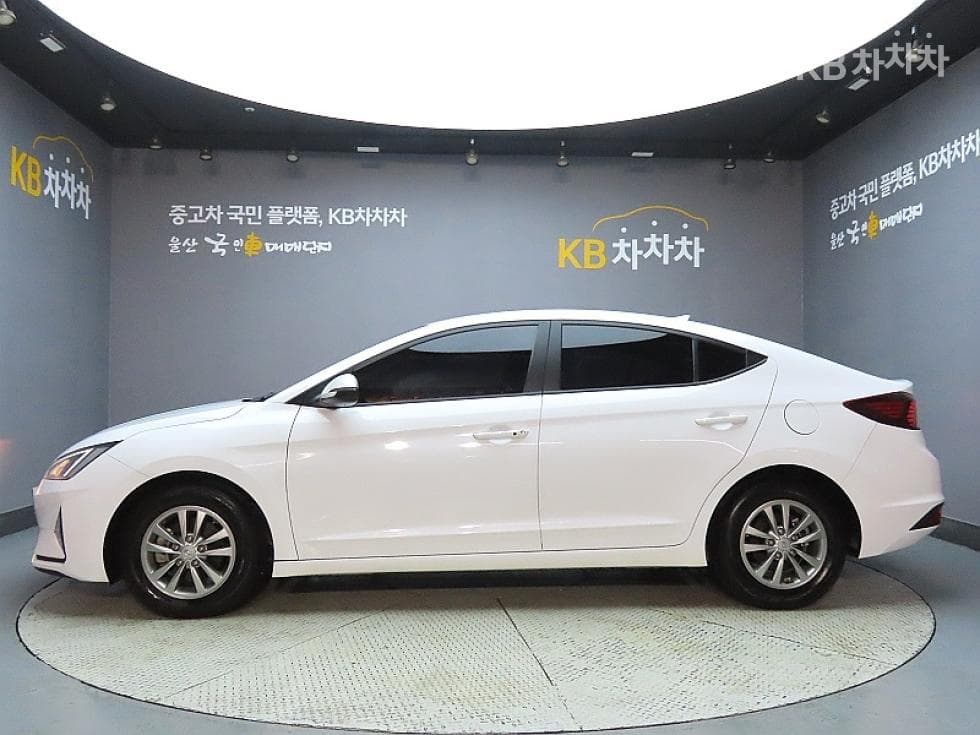Hyundai The New (facelift) Avante (Elantra) ADSmartstream G1.6 베스트초이스패키지 - 5
